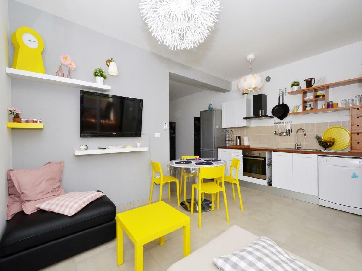 4 Us Appartement Rogoznica  Buitenkant foto