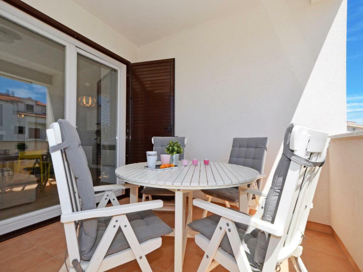 4 Us Appartement Rogoznica  Buitenkant foto